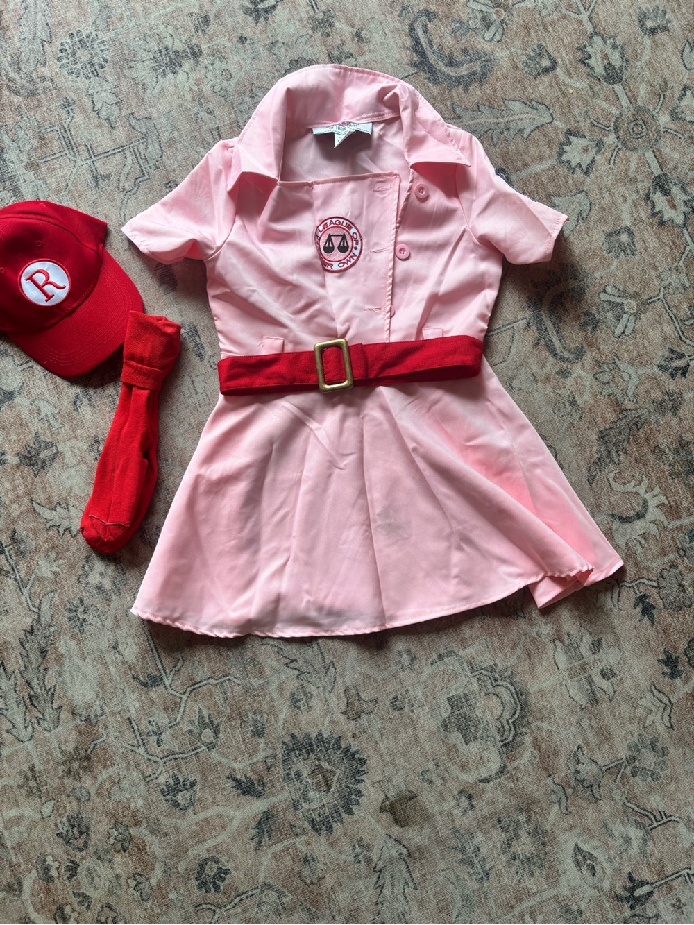 A League of their own Kids Costume with Red Belt, hat and socks
